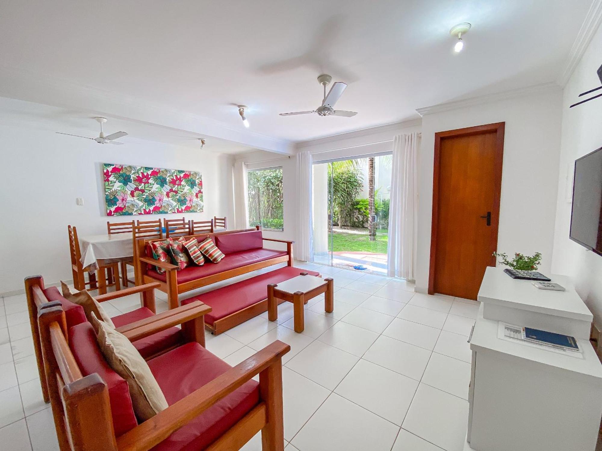 Taperapua Suites: Seaside Luxury With Pools And High-speed Wi-fi *
