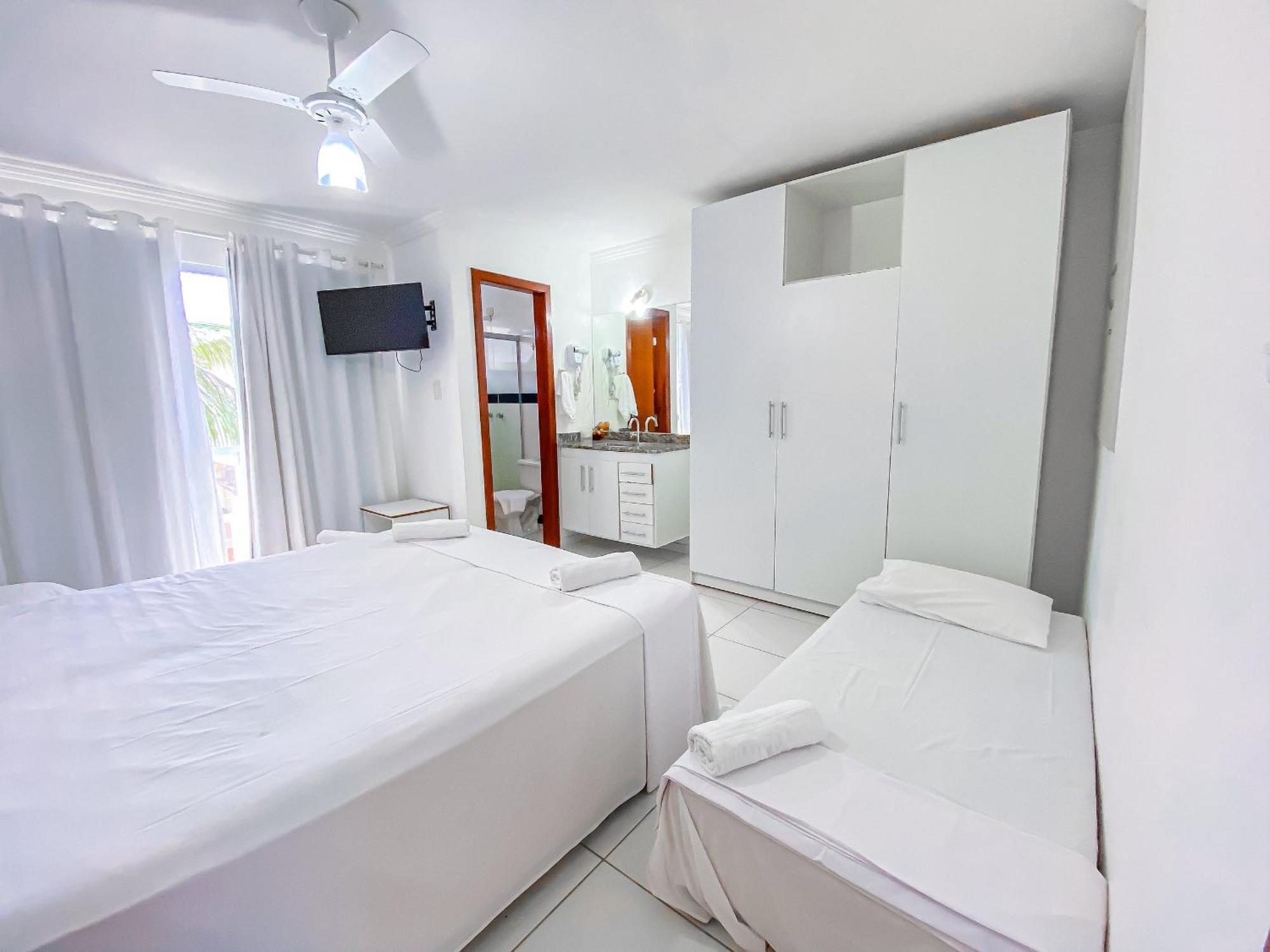 Taperapua Suites: Seaside Luxury With Pools And High-speed Wi-fi *