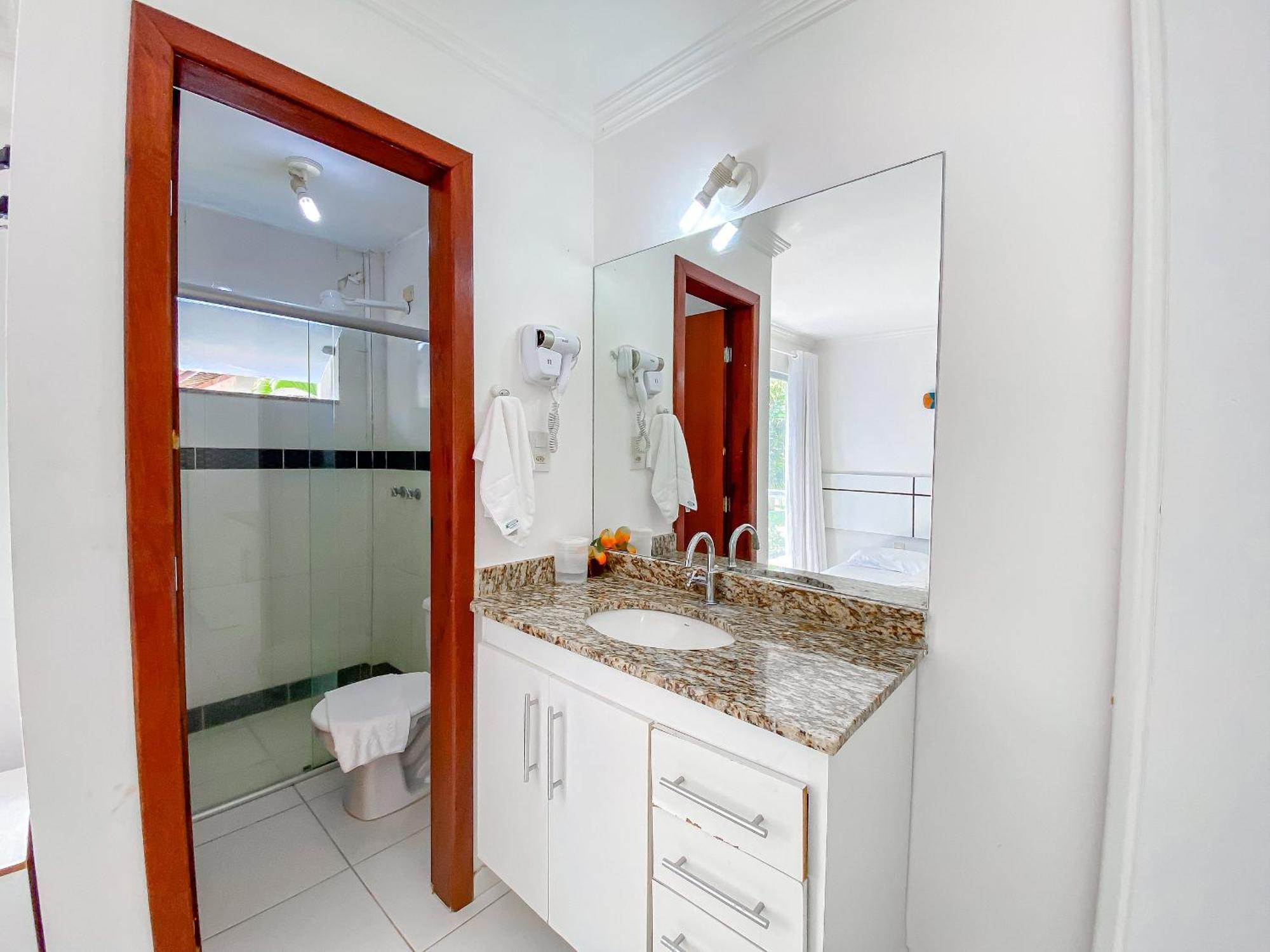 Taperapua Suites: Seaside Luxury With Pools And High-speed Wi-fi *