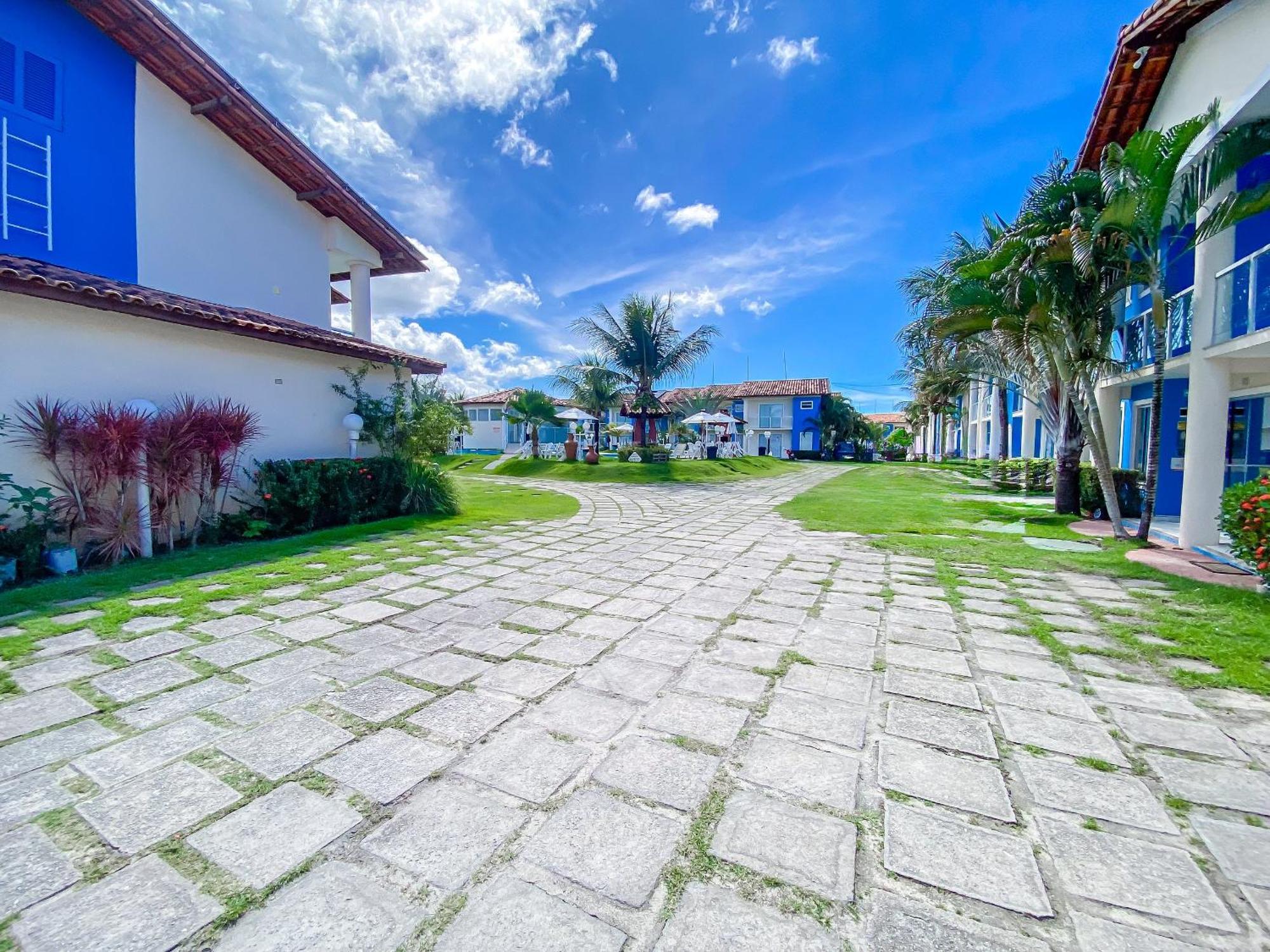 Taperapua Suites: Seaside Luxury With Pools And High-speed Wi-fi